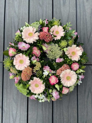affordable funeral flowers Macclesfield